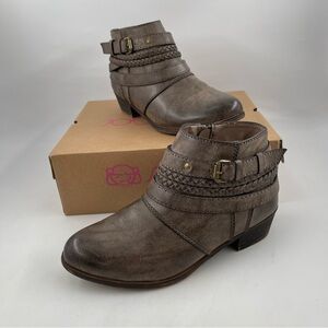 Sugar Women’s Tik Tock Stone- SZ 8.5 W- Braided Strap Inside Zip Ankle Boots